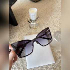 Ysl модники выстраиваются в очередь YSL M121F 2025 уже в продаже 