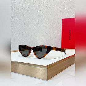 SAINT LAURENT . Новые товары SL M144 Логотип SAINT LAURENT на но
