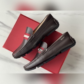 Новинка BALLY — мужские туфли без шнур