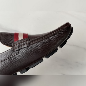 Новинка BALLY — мужские туфли без шнур