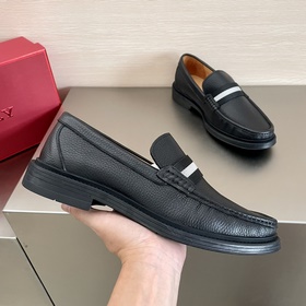 Мужские слипоны BALLY Изготовлены из