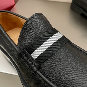 Мужские слипоны BALLY Изготовлены из