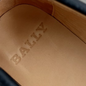 Мужские слипоны BALLY Изготовлены из