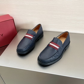 Мужские слипоны BALLY Изготовлены из