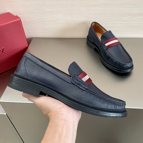 Мужские слипоны BALLY Изготовлены из