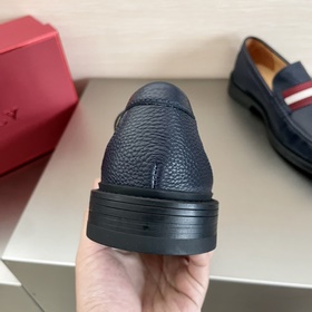 Мужские слипоны BALLY Изготовлены из