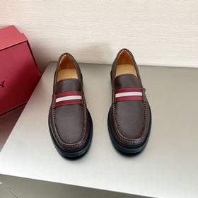 Мужские слипоны BALLY Изготовлены из