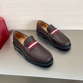 Мужские слипоны BALLY Изготовлены из