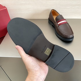 Мужские слипоны BALLY Изготовлены из