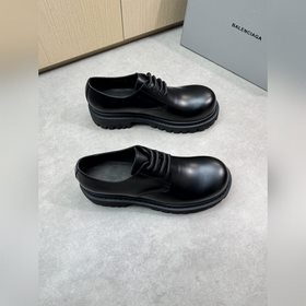 [BALENCIAGA] Balenciaga  - Высоко