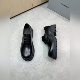 [BALENCIAGA] Balenciaga  - Высоко