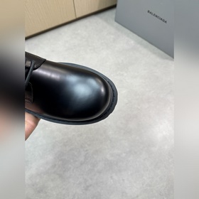 [BALENCIAGA] Balenciaga  - Высоко