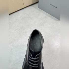 [BALENCIAGA] Balenciaga  - Высоко