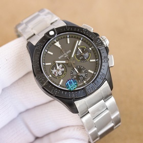 Новинка BLS： Breitling Avenger B01 Chr