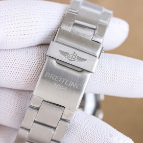 Новинка BLS： Breitling Avenger B01 Chr