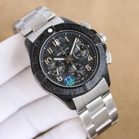 Новинка BLS： Breitling Avenger B01 Chr