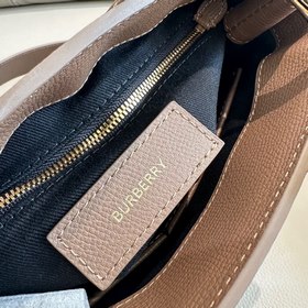 Сумка B House Tote Bag в стиле Banner,