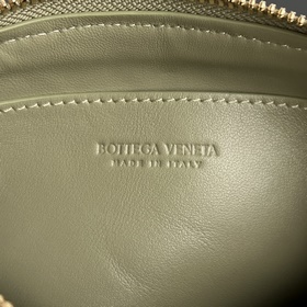 550 #Bv Intrecciato Плетеная космети