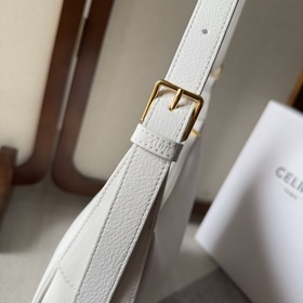 [Новые поступления] CELINEINE HELOIS