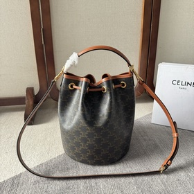 Новинка CELINE： сумка-ведро с традицио