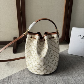 Новинка CELINE： сумка-ведро с традицио