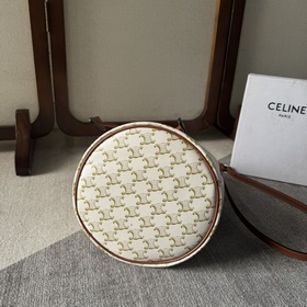 Новинка CELINE： сумка-ведро с традицио
