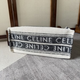 Новинка： CABAS THAIS Large CELINEine