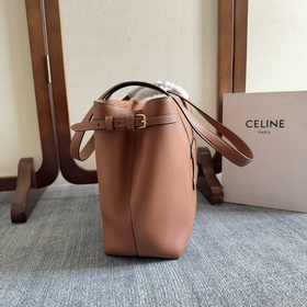 Новая сумка Cabas Anais от CELINE в не