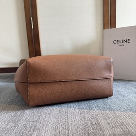 Новая сумка Cabas Anais от CELINE в не