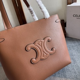 Новая сумка Cabas Anais от CELINE в не