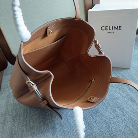 Новая сумка Cabas Anais от CELINE в не
