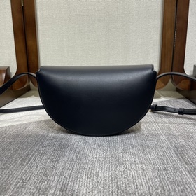 Зимняя коллекция Ce22 Сумка Moon Bag C