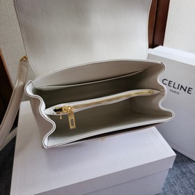Название новой культовой сумки CELINEI