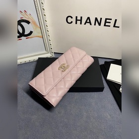 Доступен длинный кошелек CHANEL с двой