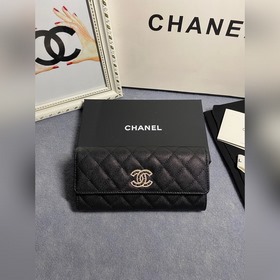 Доступен длинный кошелек CHANEL с двой