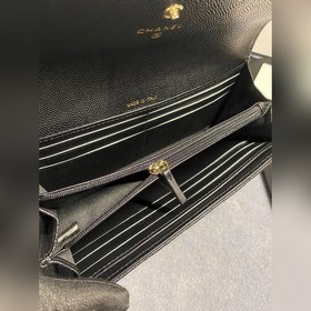 Доступен длинный кошелек CHANEL с двой