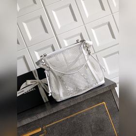 Кремово-белая сумка CHANEL Two-in-One 