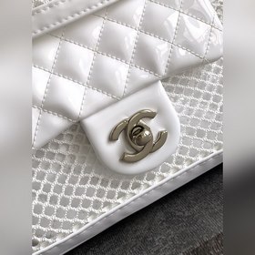 Кремово-белая сумка CHANEL Two-in-One 