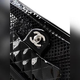 Отправлено! Небольшая сумка CHANEL Two