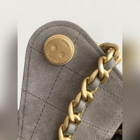 25-сантиметровая сумка из атласной кож