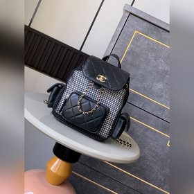 CHANEL Черно-золотой рюкзак с шнурками