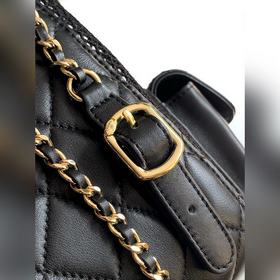 CHANEL Черно-золотой рюкзак с шнурками