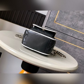 CHANEL 25P Новогодняя первая сумка： пр