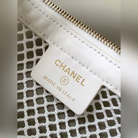 Кремовая сетчатая сумочка CHANEL 25s с