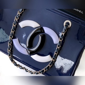Сумка CHANEL Tote Bag с матовым акрило