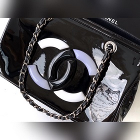 Сумка CHANEL из матового акрила черног