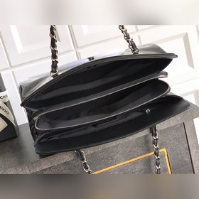 Сумка CHANEL из матового акрила черног