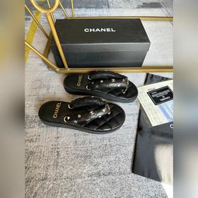 Летние сандалии Chanel с узором виде х