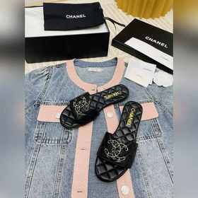 Женская обувь Женская одежда  CHANEL