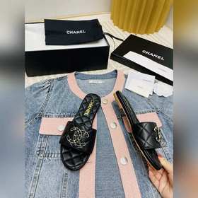 Женская обувь Женская одежда  CHANEL